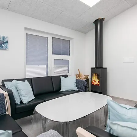 10 Person In * Løkken