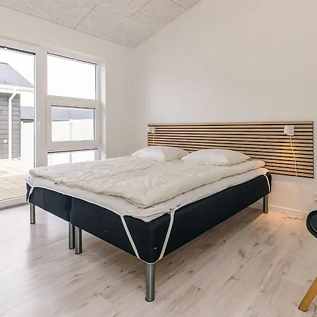 10 Person In * Løkken