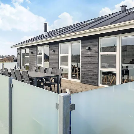 10 Person In Tatil Evi Løkken